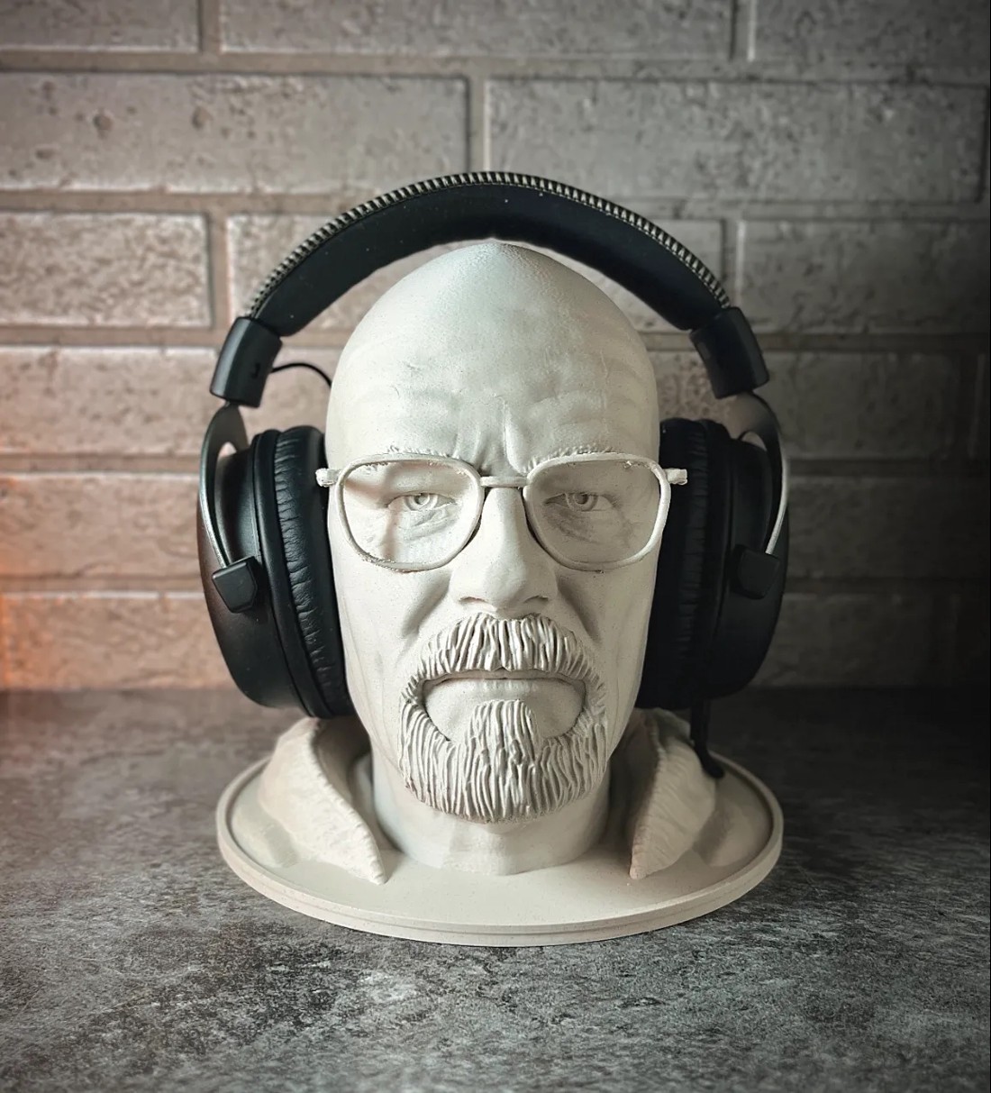 Walter Heisenberg White Breaking Bad Suport pentru căști - - Artynos.ro Walter Heisenberg White Breaking Bad Suport pentru căști - - Artynos.ro