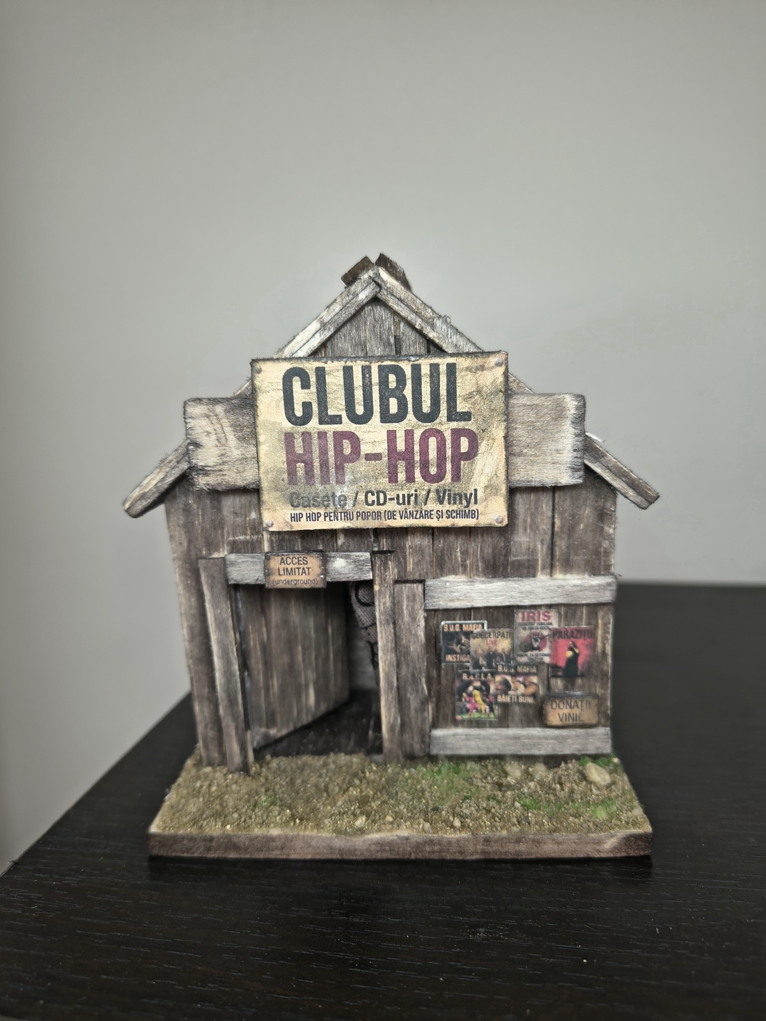 Dioramă machetă Clubul Hip-Hop - arte vizuale și accesorii  - alte arte - Artynos.ro