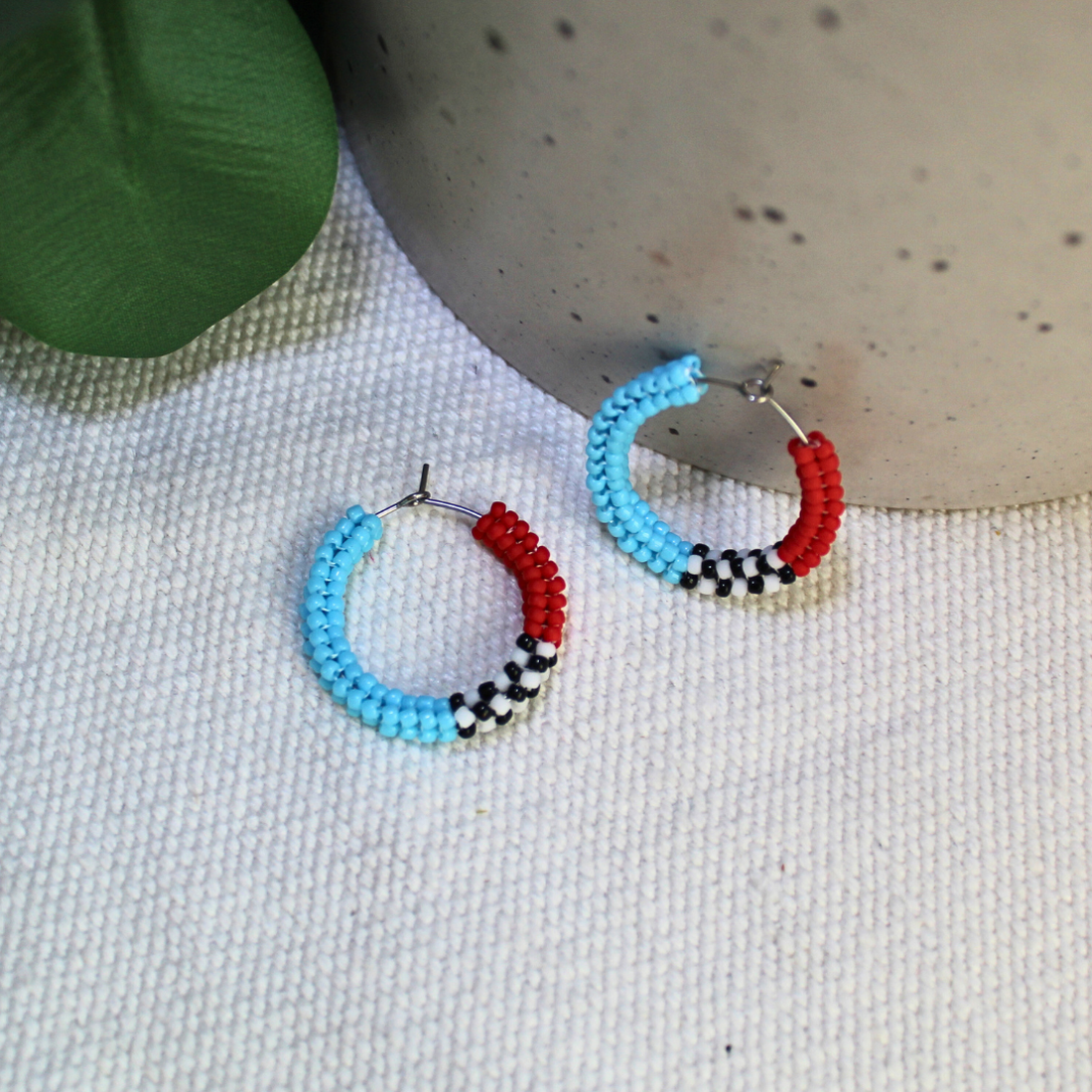 Cercei Loop - Albastru/Roșu - bijuterii - cercei - cercei hoops - Artynos.ro
