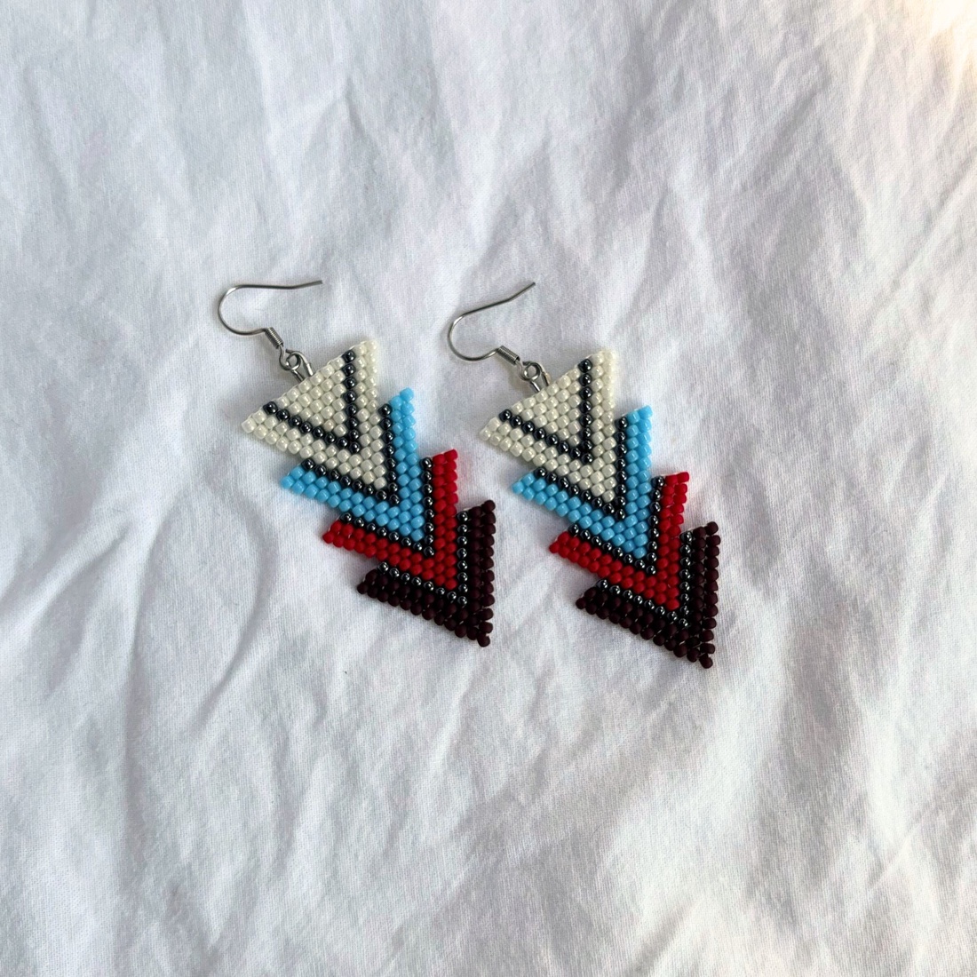 Cercei Mistral - Albastru/Rosu - bijuterii - cercei - cercei din mărgele - Artynos.ro