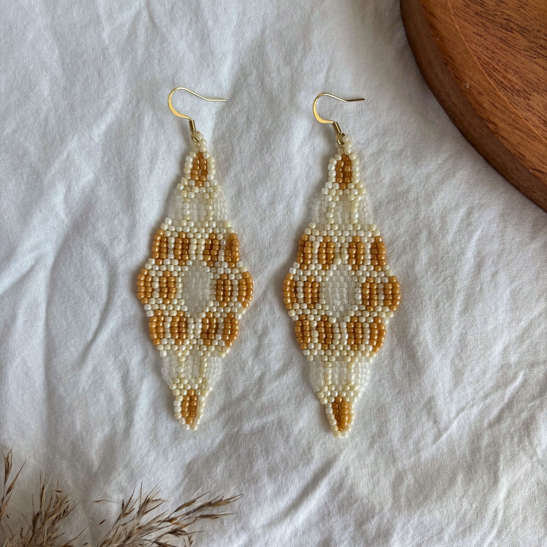 Cercei Vivelle - Caramel - bijuterii - cercei - cercei din mărgele - Artynos.ro