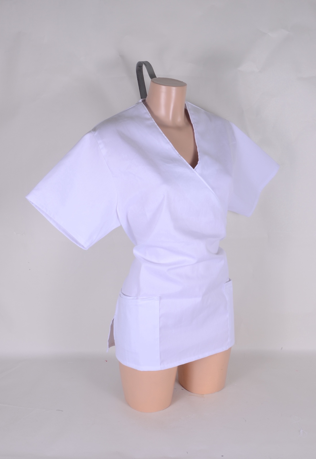 Tunică albă de lucru pentru personalul medical - îmbrăcăminte și modă - haine damă - tunică - Artynos.ro