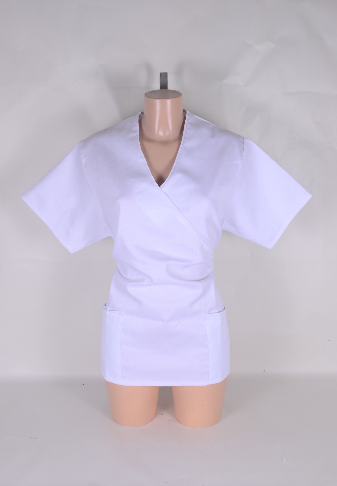 Tunică albă de lucru pentru personalul medical - îmbrăcăminte și modă - haine damă - tunică - Artynos.ro