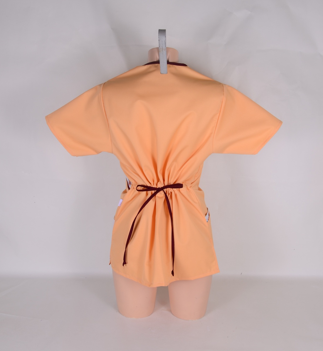 S Tunică albă de lucru pentru personalul medical - îmbrăcăminte și modă - haine damă - tunică - Artynos.ro