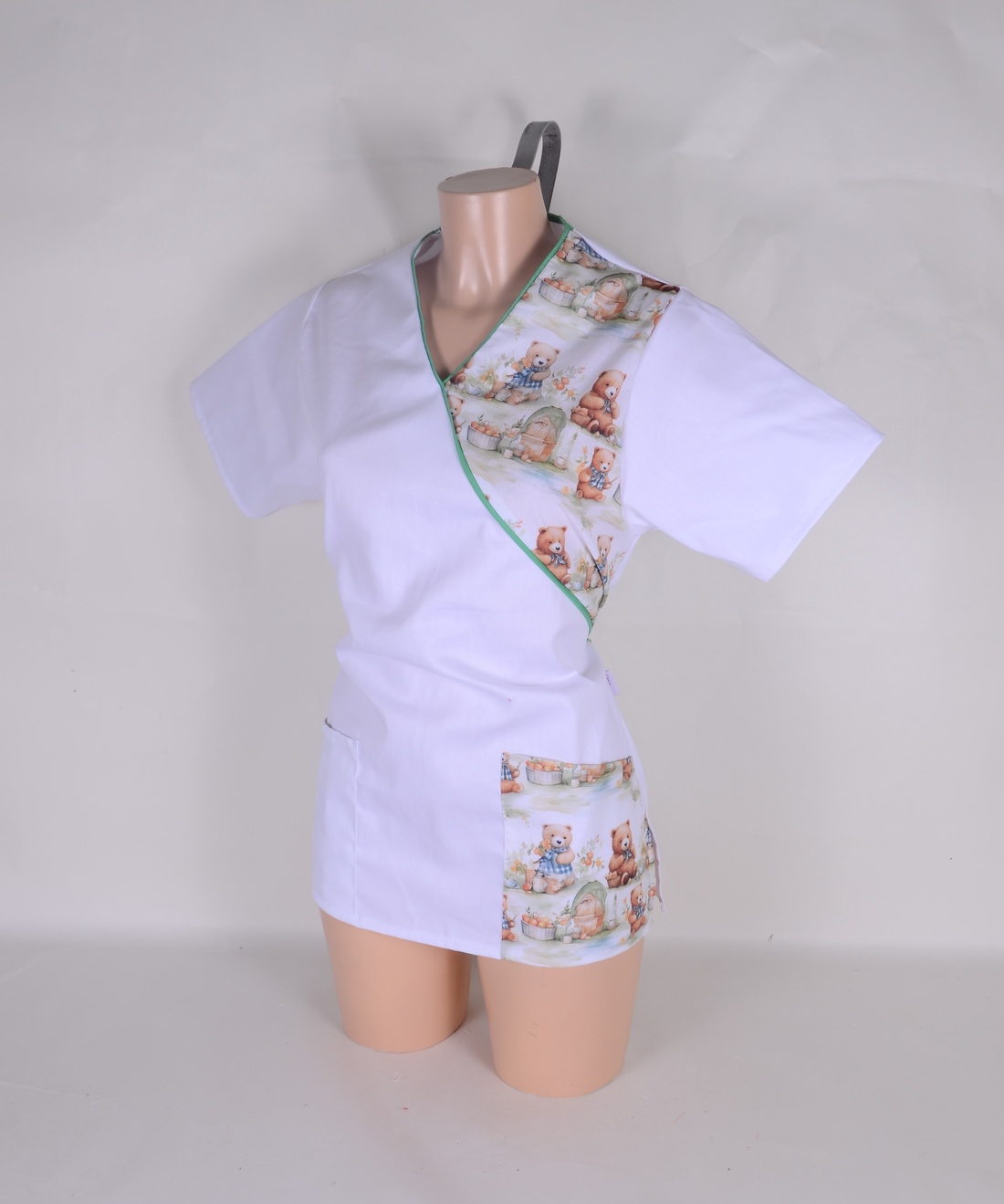 Bear Tunică și halat de lucru pentru sectorul medical și cel al frumuseții - îmbrăcăminte și modă - haine damă - tunică - Artynos.ro