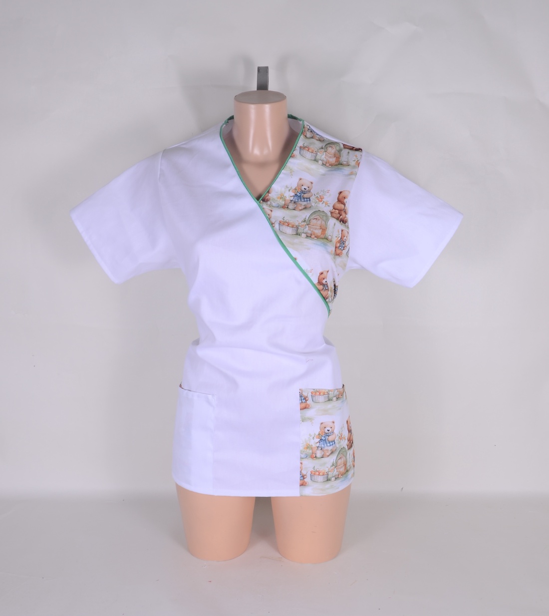 Bear Tunică și halat de lucru pentru sectorul medical și cel al frumuseții - îmbrăcăminte și modă - haine damă - tunică - Artynos.ro