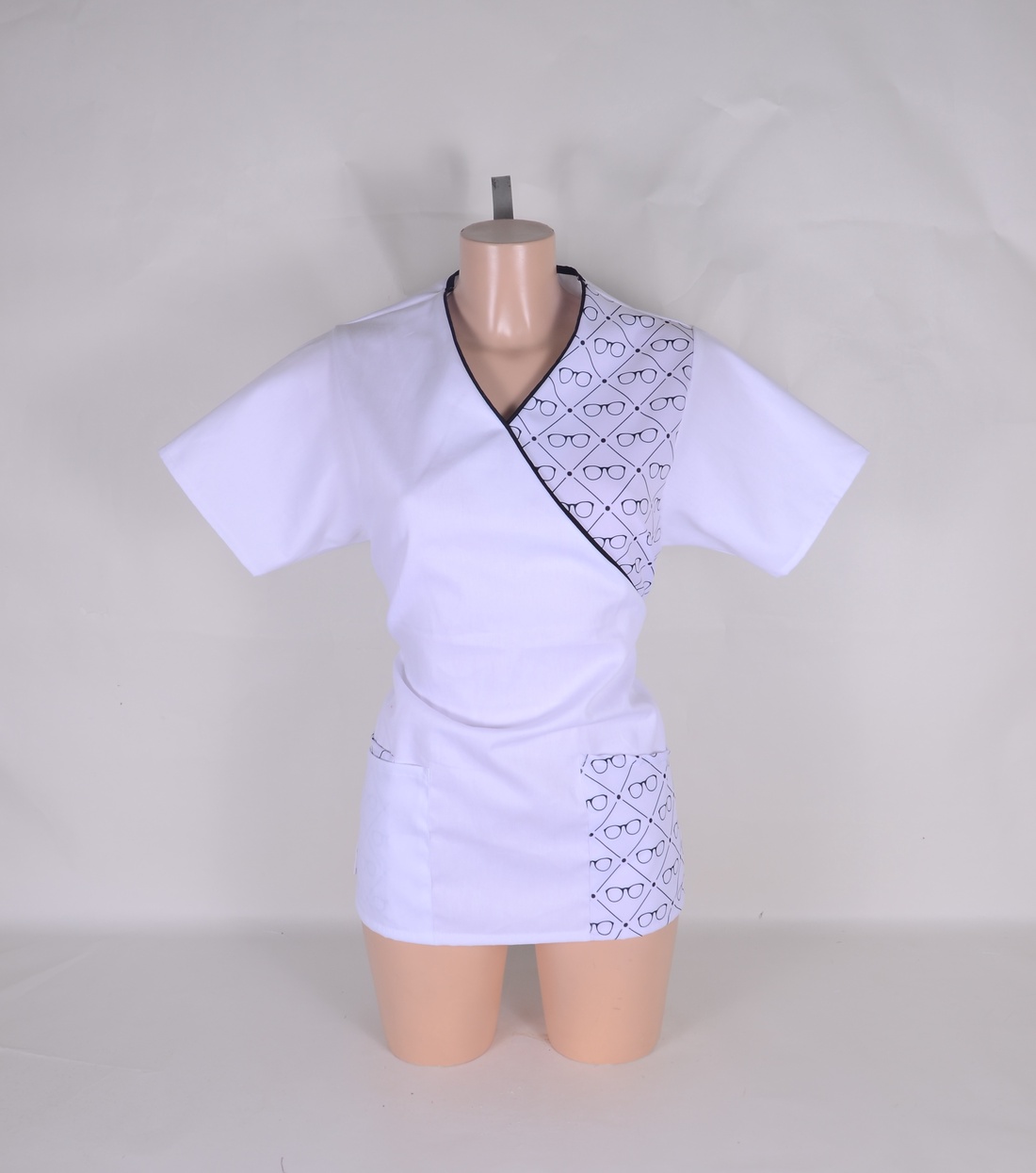 Optician Tunică și halat de lucru pentru sectorul medical și cel al frumuseții - îmbrăcăminte și modă - haine damă - tunică - Artynos.ro