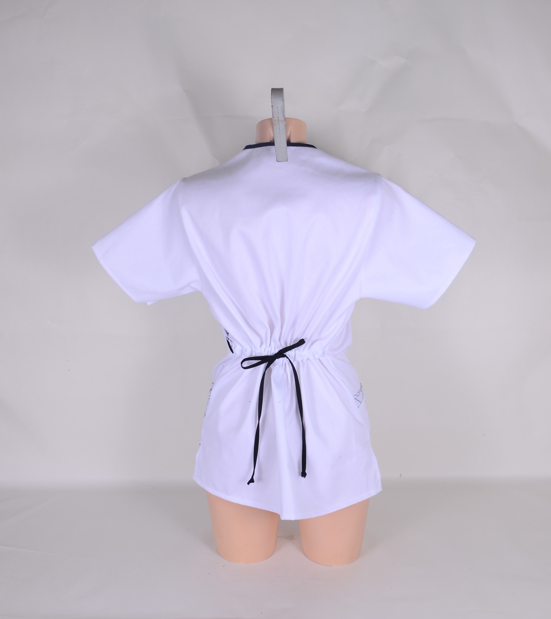 Optician Tunică și halat de lucru pentru sectorul medical și cel al frumuseții - îmbrăcăminte și modă - haine damă - tunică - Artynos.ro