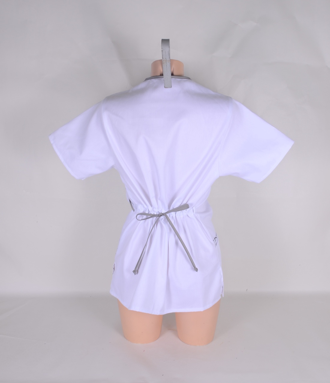 Zodiac Tunică și halat de lucru pentru sectorul medical și cel al frumuseții - îmbrăcăminte și modă - haine damă - tunică - Artynos.ro