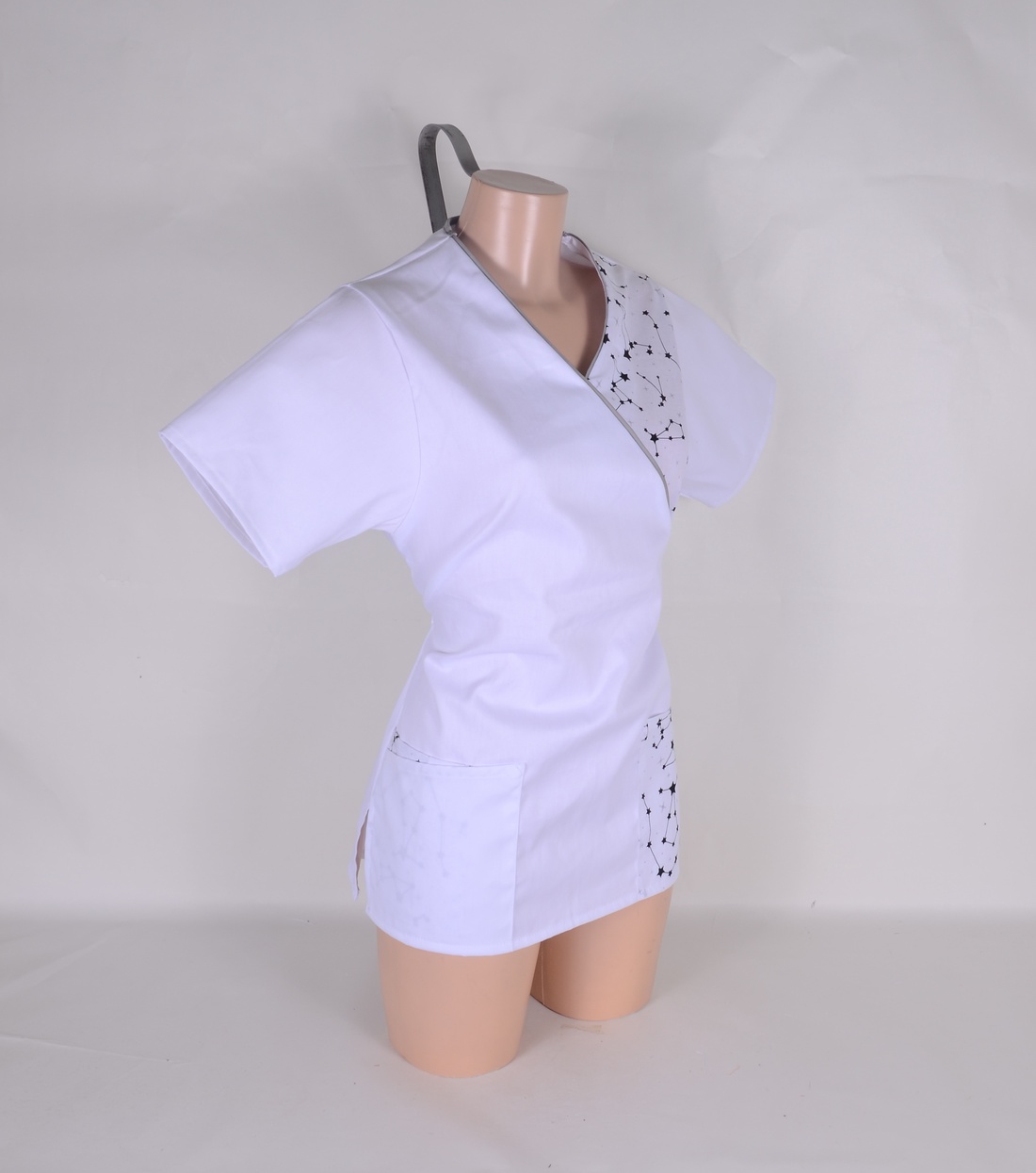 Zodiac Tunică și halat de lucru pentru sectorul medical și cel al frumuseții - îmbrăcăminte și modă - haine damă - tunică - Artynos.ro