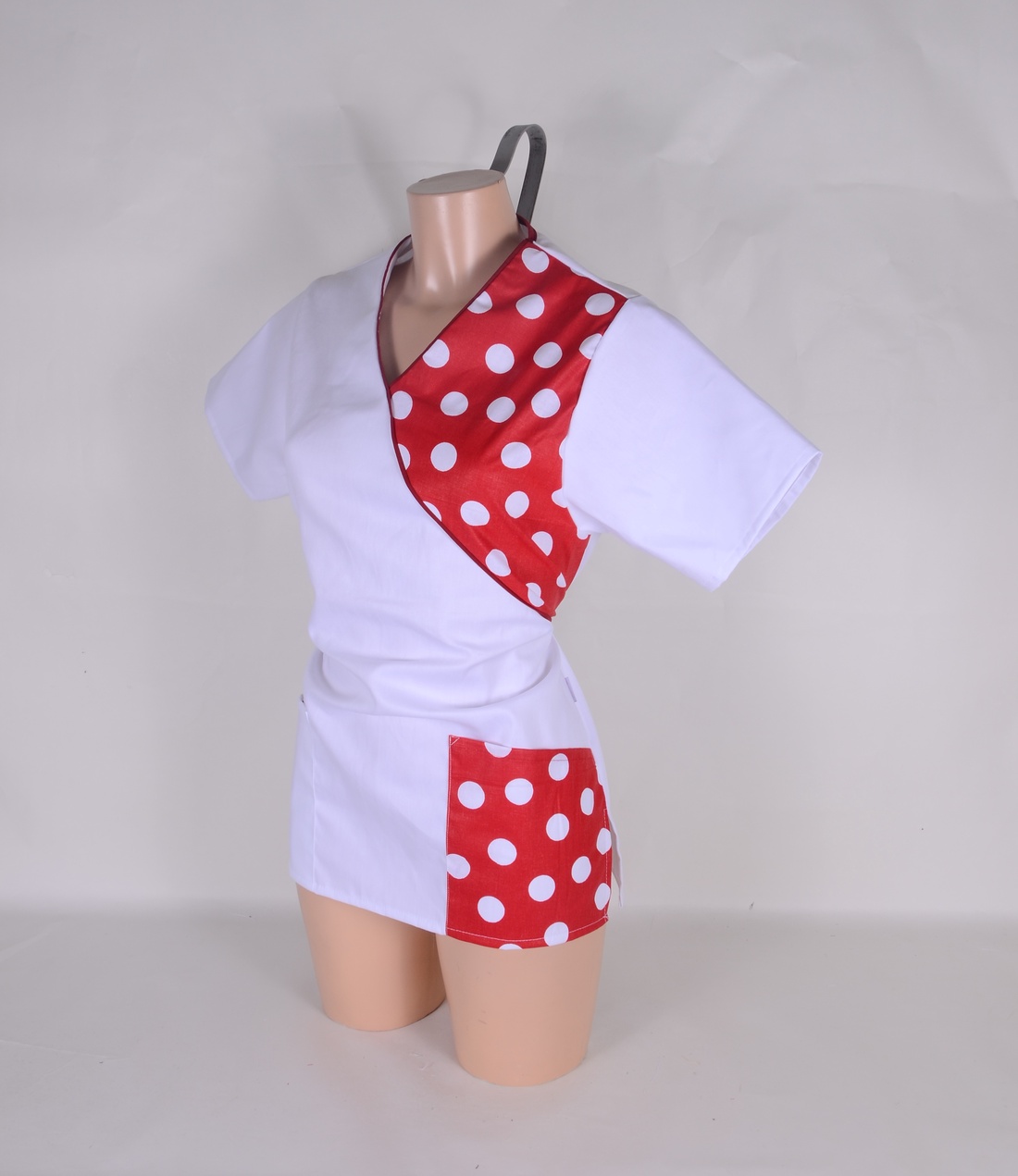 Polka dot Tunică și halat de lucru pentru sectorul medical și cel al frumuseții - îmbrăcăminte și modă - haine damă - tunică - Artynos.ro