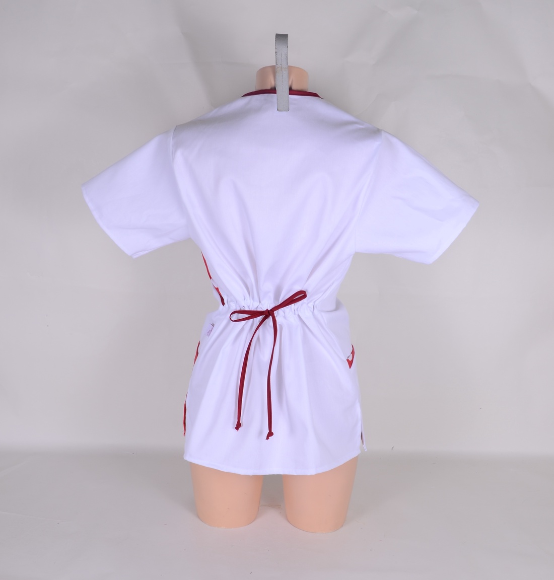 Polka dot Tunică și halat de lucru pentru sectorul medical și cel al frumuseții - îmbrăcăminte și modă - haine damă - tunică - Artynos.ro