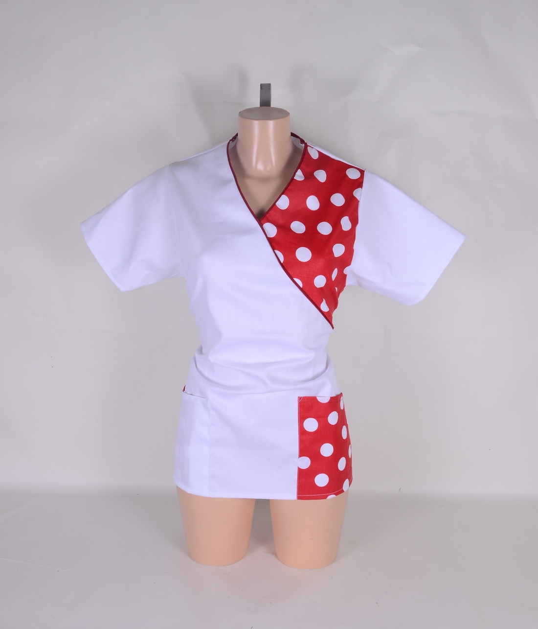 Polka dot Tunică și halat de lucru pentru sectorul medical și cel al frumuseții - îmbrăcăminte și modă - haine damă - tunică - Artynos.ro