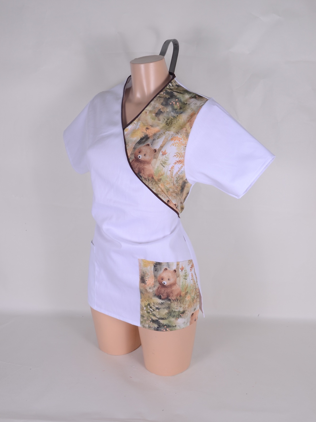 Bear Tunică și halat de lucru pentru sectorul medical și cel al frumuseții - îmbrăcăminte și modă - haine damă - tunică - Artynos.ro