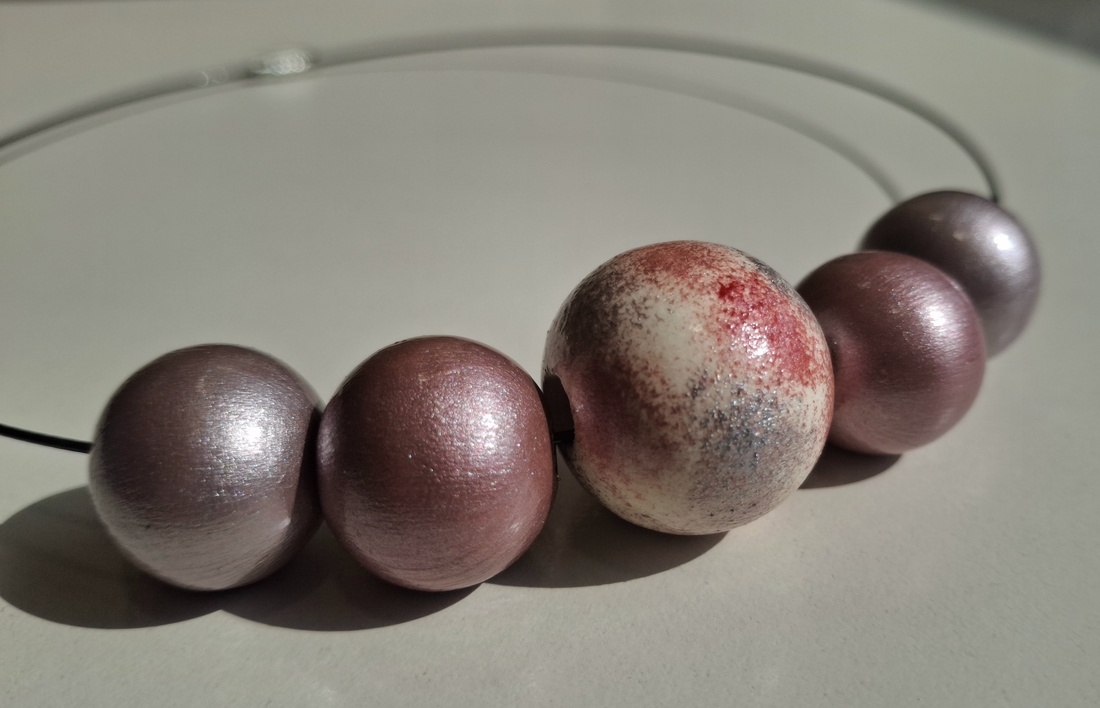 Colier handmade roz cu argintiu - bijuterii - coliere - coliere din mărgele - Artynos.ro