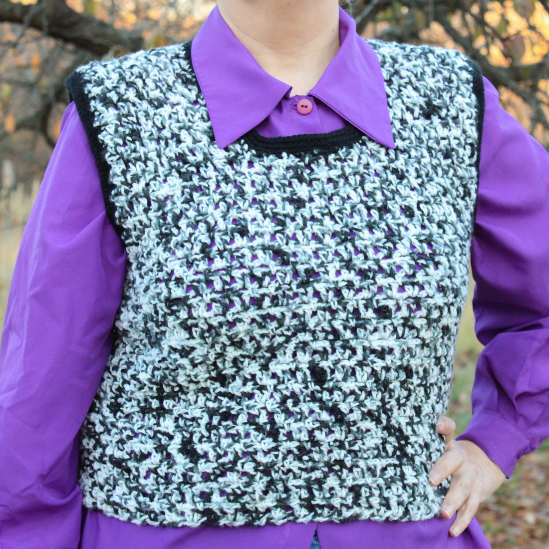 M - Vesta crosetata din fir acrilic multicolor alb-negru - îmbrăcăminte și modă - haine damă - tricou și top de damă - Artynos.ro M - Vesta crosetata din fir acrilic multicolor alb-negru - îmbrăcăminte și modă - haine damă - tricou și top de damă - Artynos.ro
