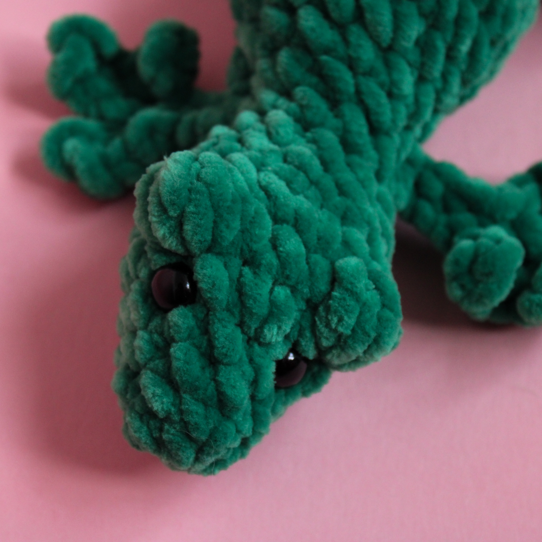Jucarie din fir plusat - Gecko crosetat - jucării și echipamente pentru copii - plușuri - figurine de pluș - Artynos.ro Jucarie din fir plusat - Gecko crosetat - jucării și echipamente pentru copii - plușuri - figurine de pluș - Artynos.ro