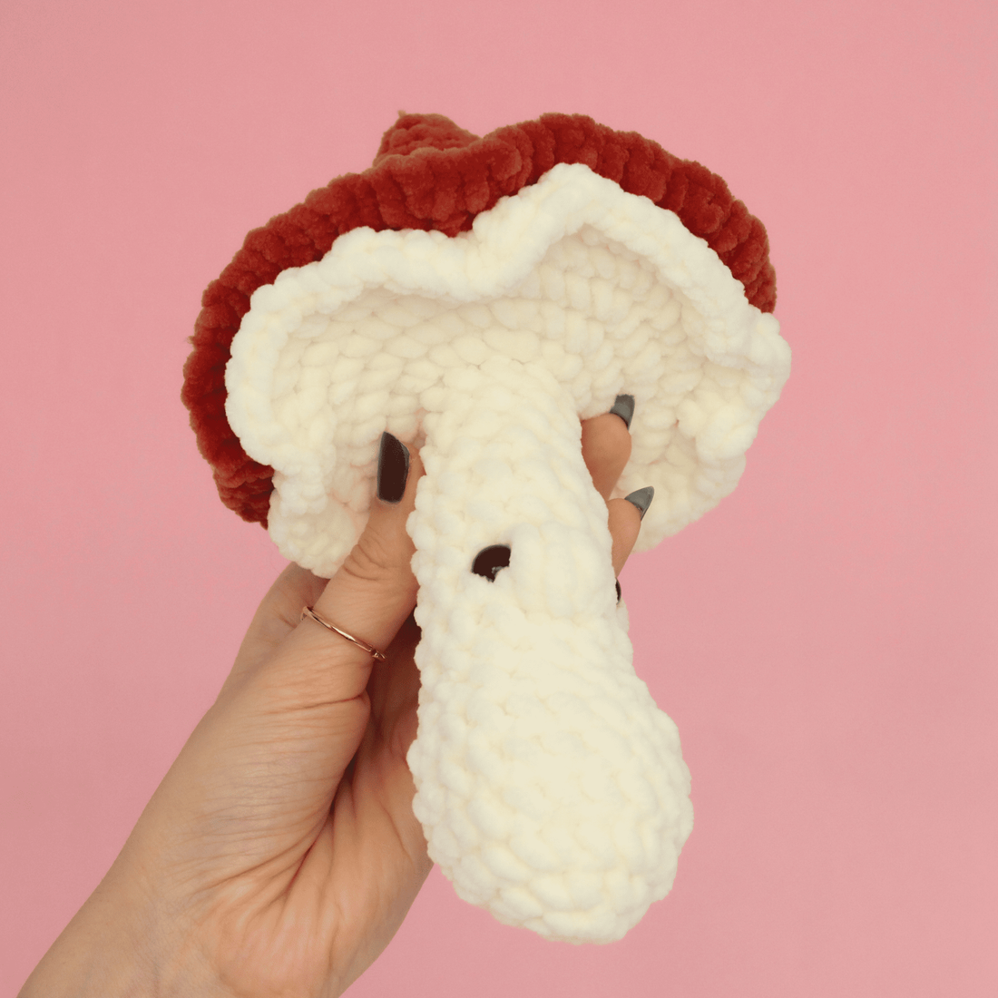Jucarie din fir plusat - Ciupearca crosetata - jucării și echipamente pentru copii - plușuri - figurine de pluș - Artynos.ro Jucarie din fir plusat - Ciupearca crosetata - jucării și echipamente pentru copii - plușuri - figurine de pluș - Artynos.ro