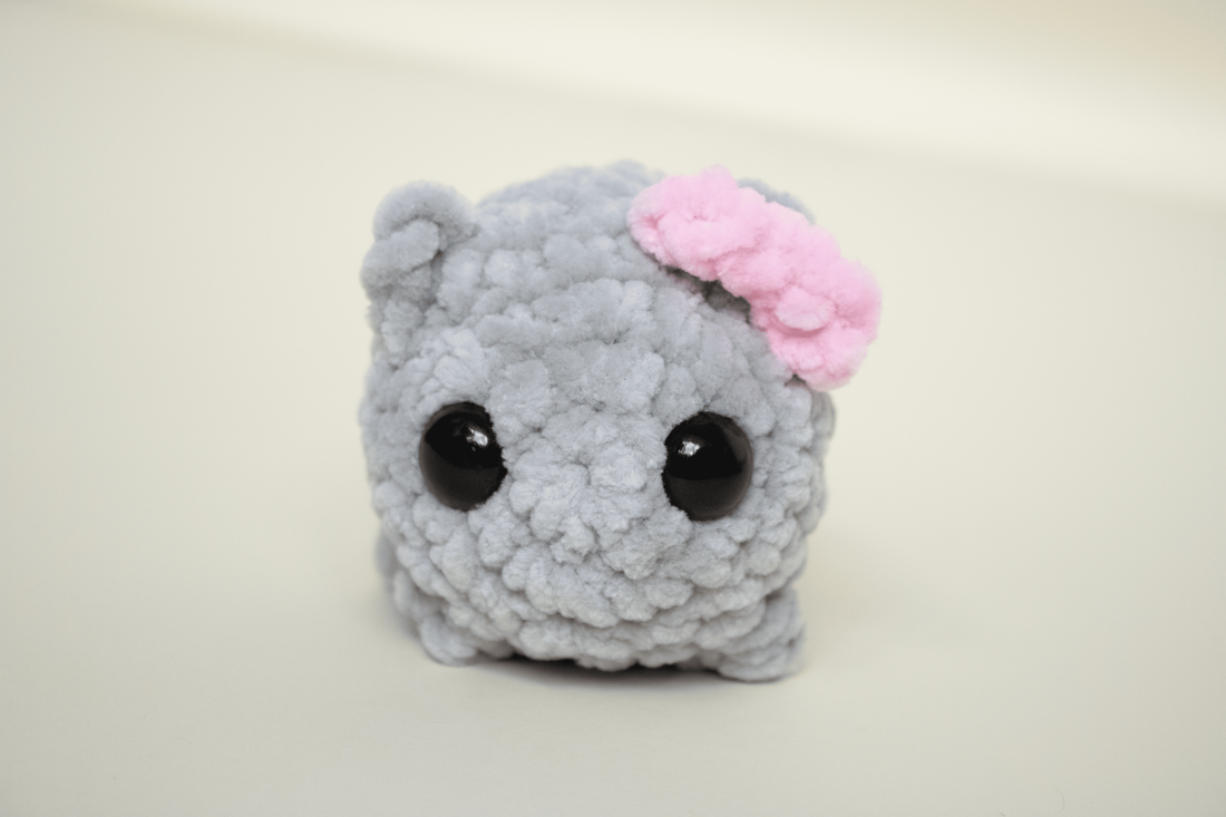 Jucarie din fir plusat - Sad hamster meme - jucării și echipamente pentru copii - plușuri - figurine de pluș - Artynos.ro Jucarie din fir plusat - Sad hamster meme - jucării și echipamente pentru copii - plușuri - figurine de pluș - Artynos.ro