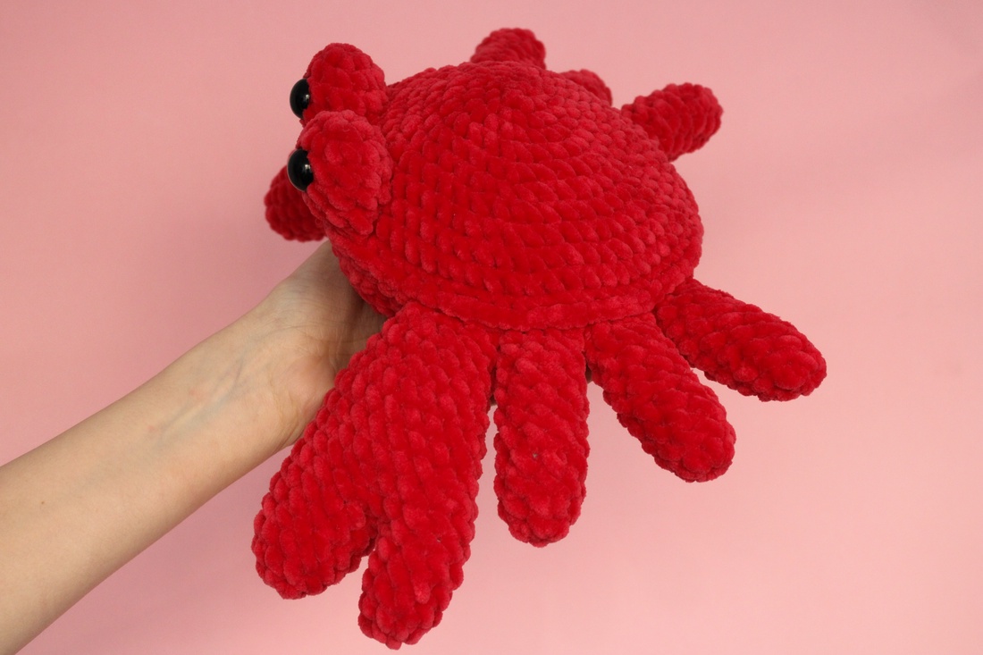 Jucarie din fir plusat - Crab crosetat  - jucării și echipamente pentru copii - plușuri - figurine de pluș - Artynos.ro