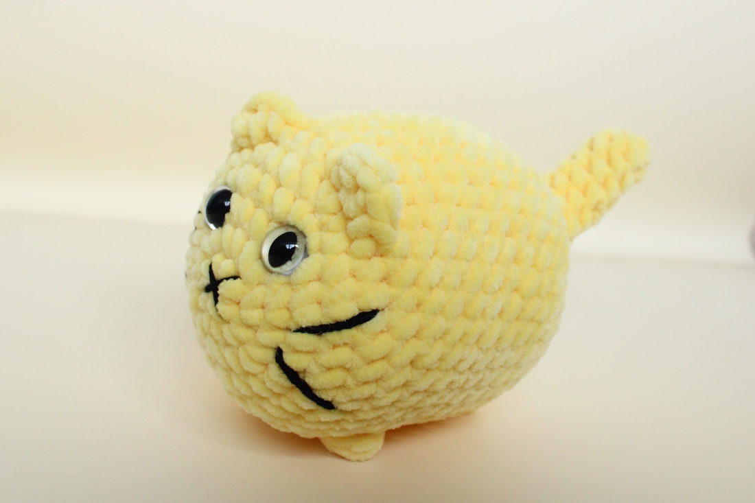 Jucarie din fir plusat - Pisica medie crosetata pastel - jucării și echipamente pentru copii - plușuri - figurine de pluș - Artynos.ro Jucarie din fir plusat - Pisica medie crosetata pastel - jucării și echipamente pentru copii - plușuri - figurine de pluș - Artynos.ro