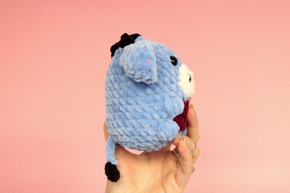 Jucarie din fir plusat - Eeyore - jucării și echipamente pentru copii - plușuri - figurine de pluș - Artynos.ro