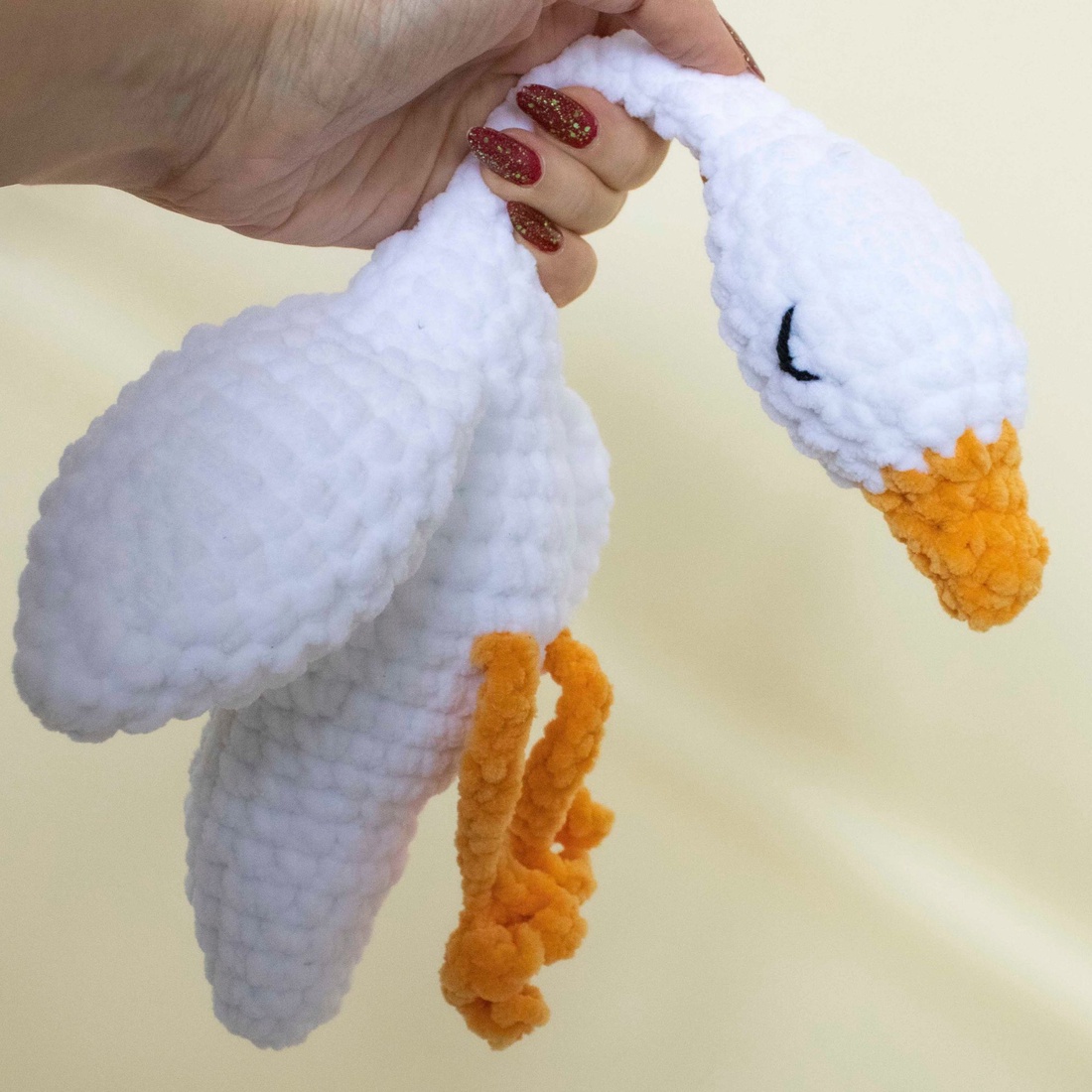 Jucarie din fir plusat - Rata - jucării și echipamente pentru copii - plușuri - figurine de pluș - Artynos.ro Jucarie din fir plusat - Rata - jucării și echipamente pentru copii - plușuri - figurine de pluș - Artynos.ro