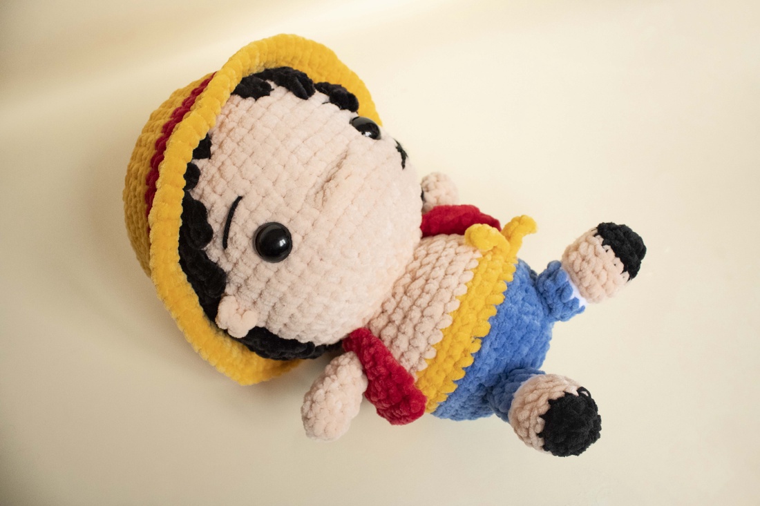 Luffy One piece - Jucarie din fir plusat - jucării și echipamente pentru copii - plușuri - figurine de pluș - Artynos.ro