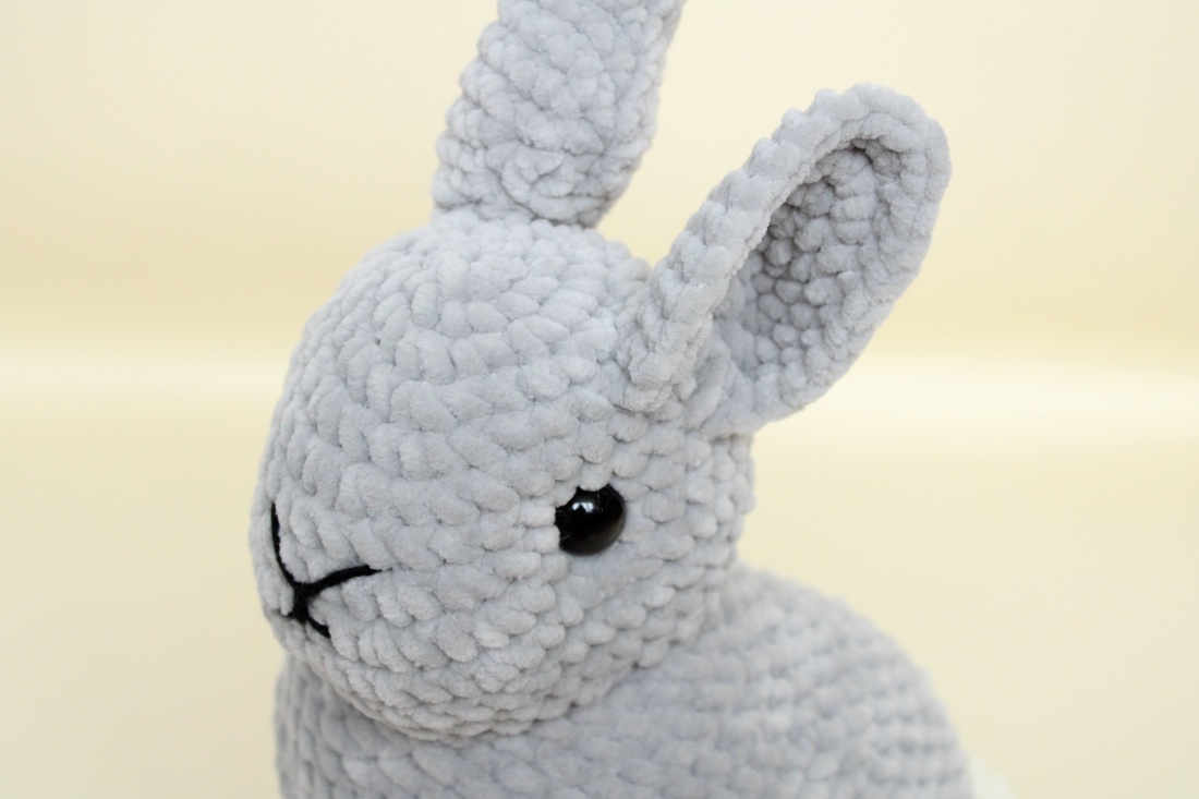 Iepure mare crosetat - Jucarie din fir plusat - jucării și echipamente pentru copii - plușuri - figurine de pluș - Artynos.ro