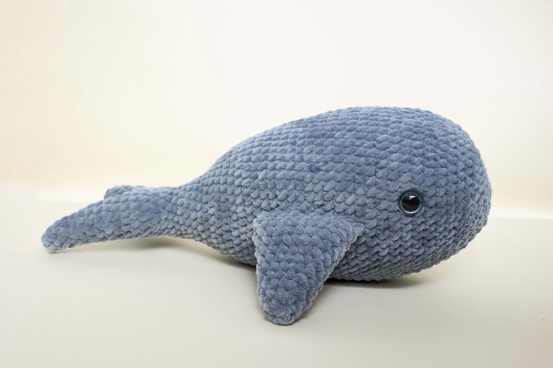 Balena mare crosetata - Jucarie din fir plusat - jucării și echipamente pentru copii - plușuri - figurine de pluș - Artynos.ro