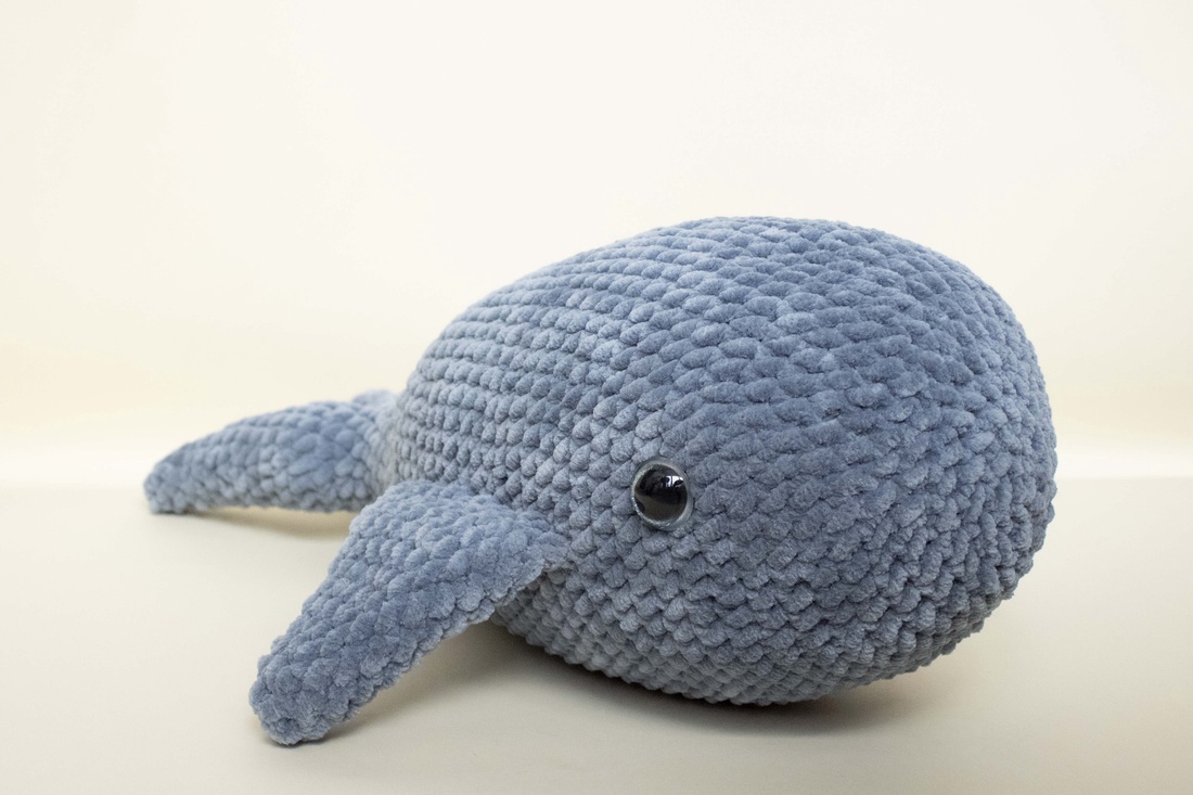 Balena mare crosetata - Jucarie din fir plusat - jucării și echipamente pentru copii - plușuri - figurine de pluș - Artynos.ro