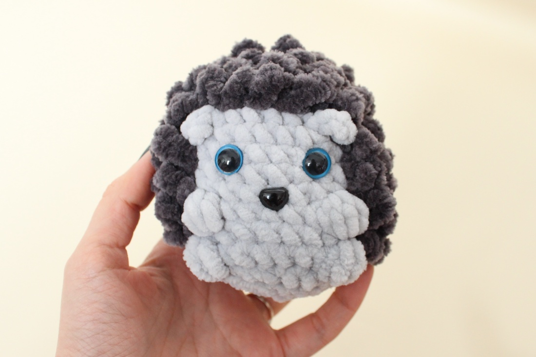 Jucarie din fir plusat - Arici mic - jucării și echipamente pentru copii - plușuri - figurine de pluș - Artynos.ro