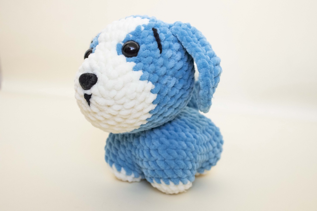 Jucarie din fir plusat - Caine - jucării și echipamente pentru copii - plușuri - figurine de pluș - Artynos.ro