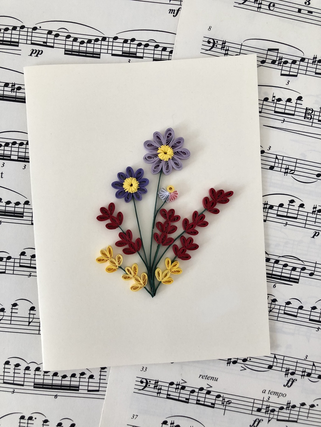 Felicitare Quilling Armonie - casă & stil de viață - papetărie de hârtie - invitații, felicitări - Artynos.ro Felicitare Quilling Armonie - casă & stil de viață - papetărie de hârtie - invitații, felicitări - Artynos.ro