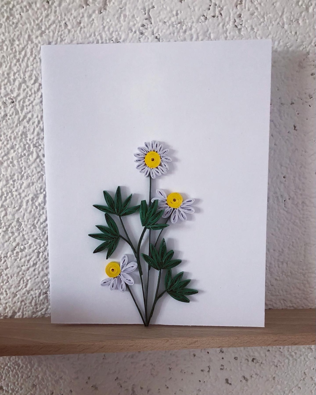 Felicitare Quilling Margaretă - casă & stil de viață - papetărie de hârtie - invitații, felicitări - Artynos.ro Felicitare Quilling Margaretă - casă & stil de viață - papetărie de hârtie - invitații, felicitări - Artynos.ro