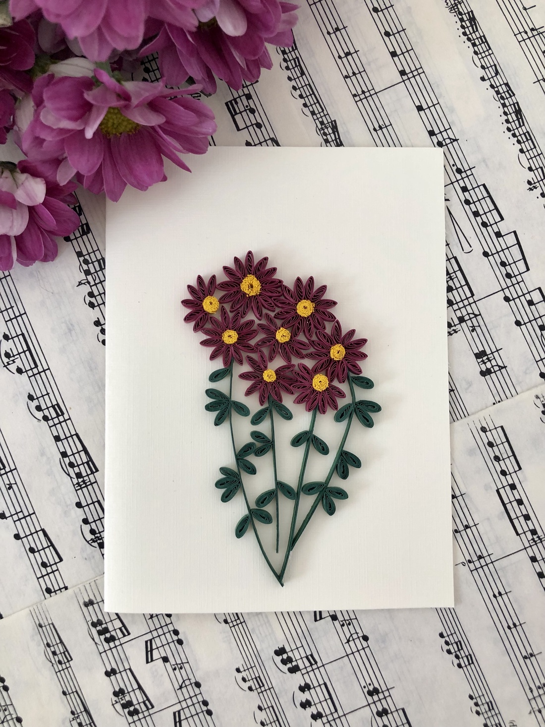 Felicitare Quilling Crizantemă - casă & stil de viață - papetărie de hârtie - invitații, felicitări - Artynos.ro