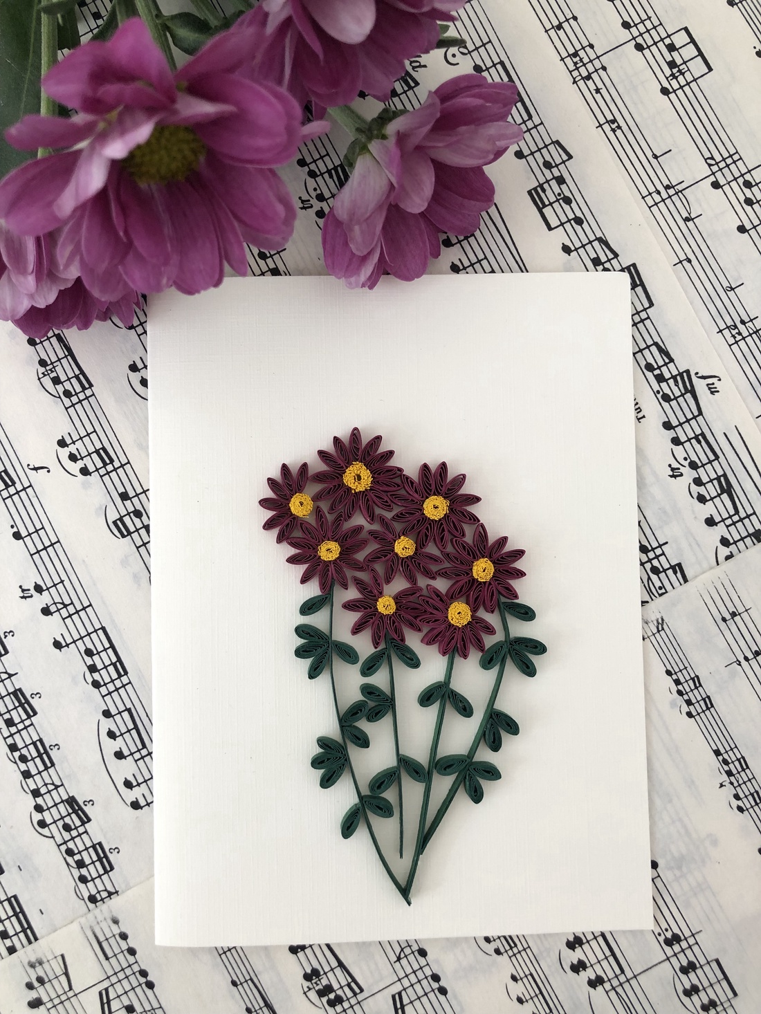 Felicitare Quilling Crizantemă - casă & stil de viață - papetărie de hârtie - invitații, felicitări - Artynos.ro