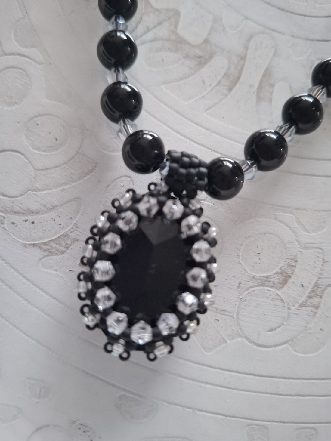 Colier ONIX cu pandantiv - bijuterii - coliere - coliere din pietre semiprețioase - Artynos.ro