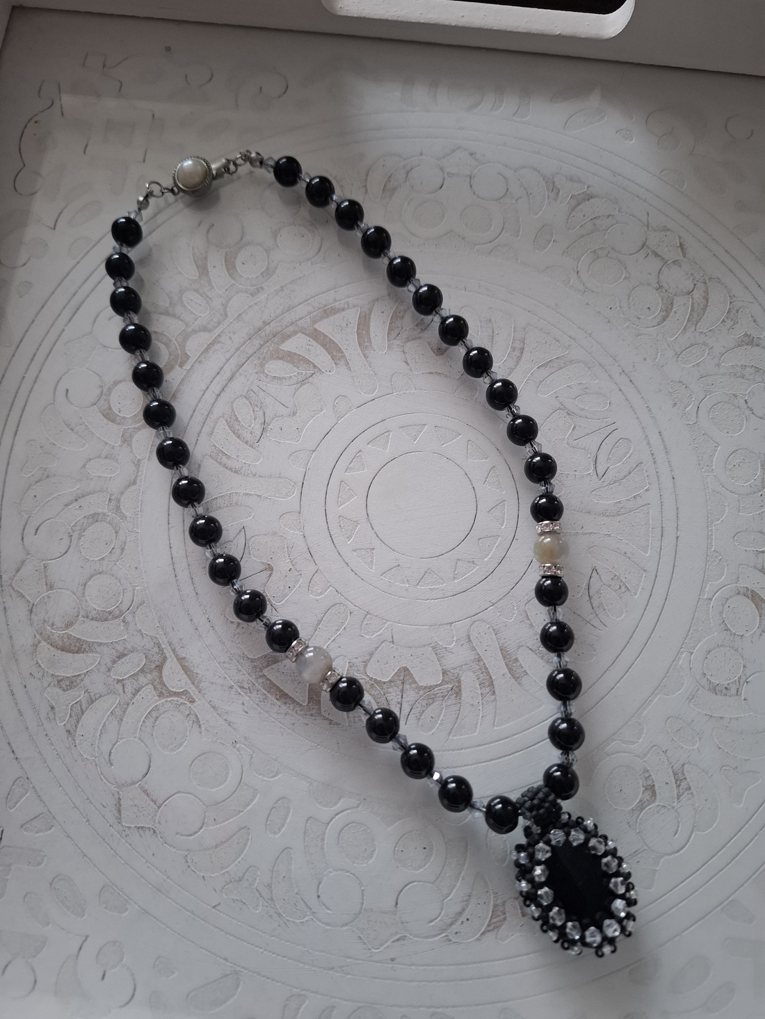 Colier ONIX cu pandantiv - bijuterii - coliere - coliere din pietre semiprețioase - Artynos.ro