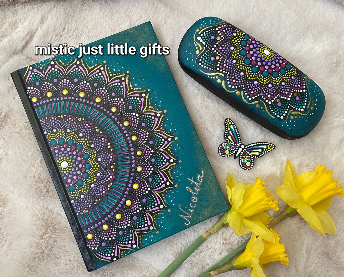 Agenda pictata manual in tehnica mandala dots - casă & stil de viață - produse de papetărie - caiete și jurnale - Artynos.ro