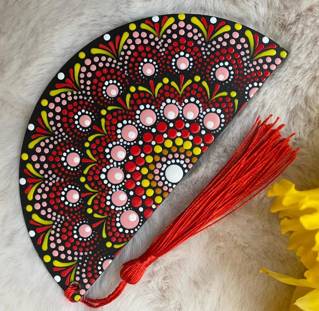 Semn de carte personalizabil, pictat manual in tehnica mandala dots - cărți și creații cu tematică muzicală, cadouri - semn de carte - Artynos.ro