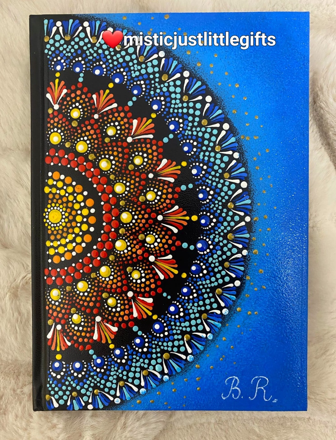 Agenda pictata manual in tehnica mandala dots - casă & stil de viață - produse de papetărie - caiete și jurnale - Artynos.ro