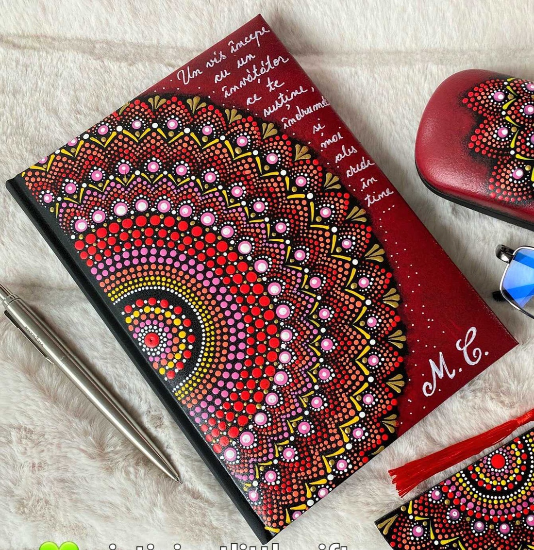 Agenda pictata manual in tehnica mandala dots - casă & stil de viață - produse de papetărie - caiete și jurnale - Artynos.ro
