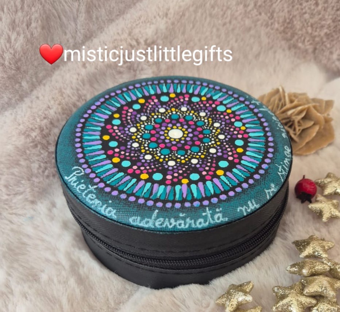 Cutie de bijuterii pictata manual in tehnica mandala dots - bijuterii - suporturi și cutii de bijuterii - cutii de bijuterii - Artynos.ro