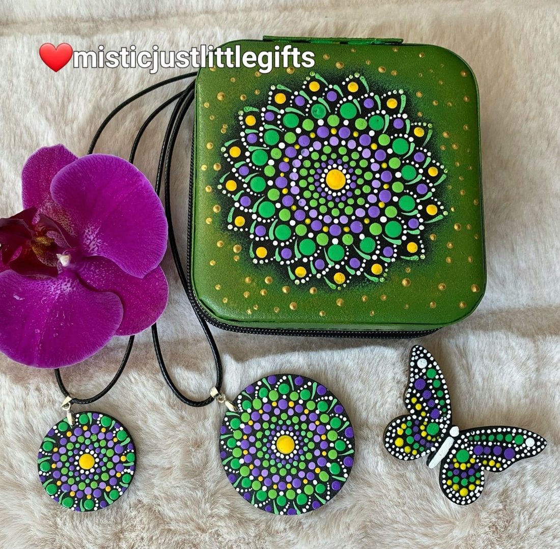 Cutie de bijuterii pictata manual in tehnica mandala dots - bijuterii - suporturi și cutii de bijuterii - cutii de bijuterii - Artynos.ro