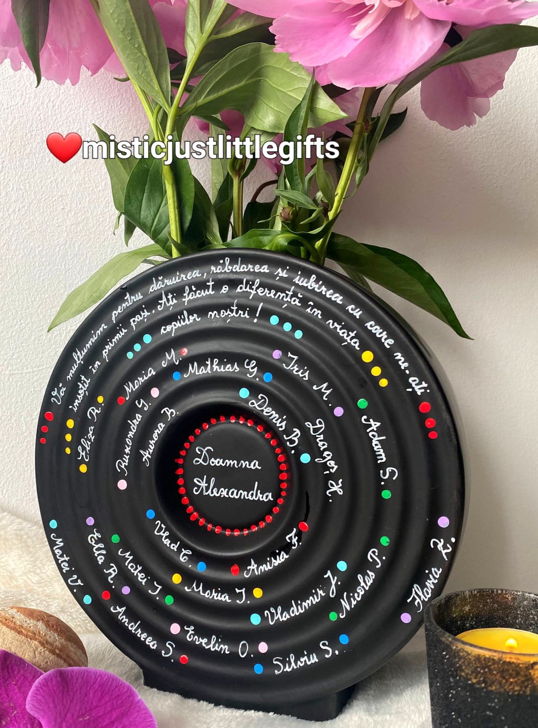 Vaza ceramica pictata manual in tehnica mandala dots perfecta pentru 8 Martie - casă & stil de viață - decorațiuni de casă - accesorii florale - vaze - Artynos.ro