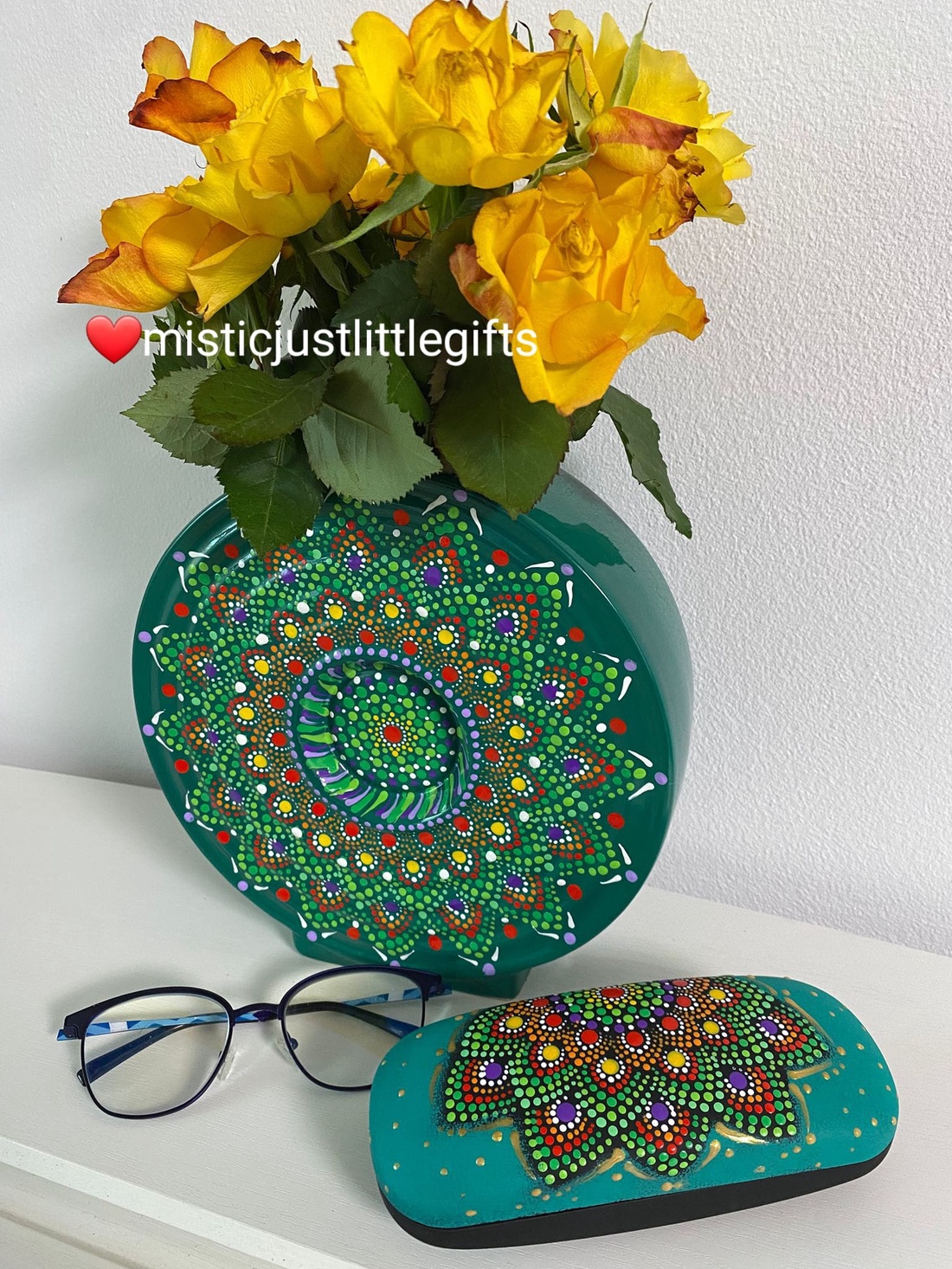 Vaza ceramica pictata manual -  mandala dots perfecta pentru 8 Martie - casă & stil de viață - decorațiuni de casă - accesorii florale - vaze - Artynos.ro