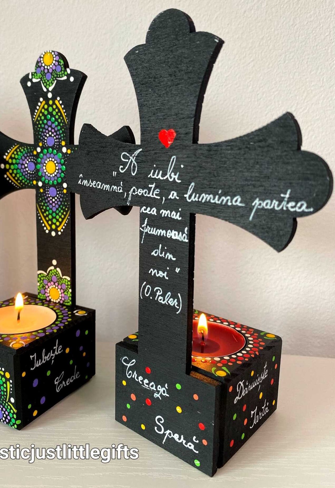 Candela  cruce personalizabila, pictata manual in tehnica mandala dots - casă & stil de viață - accesorii religioase - cruce - Artynos.ro