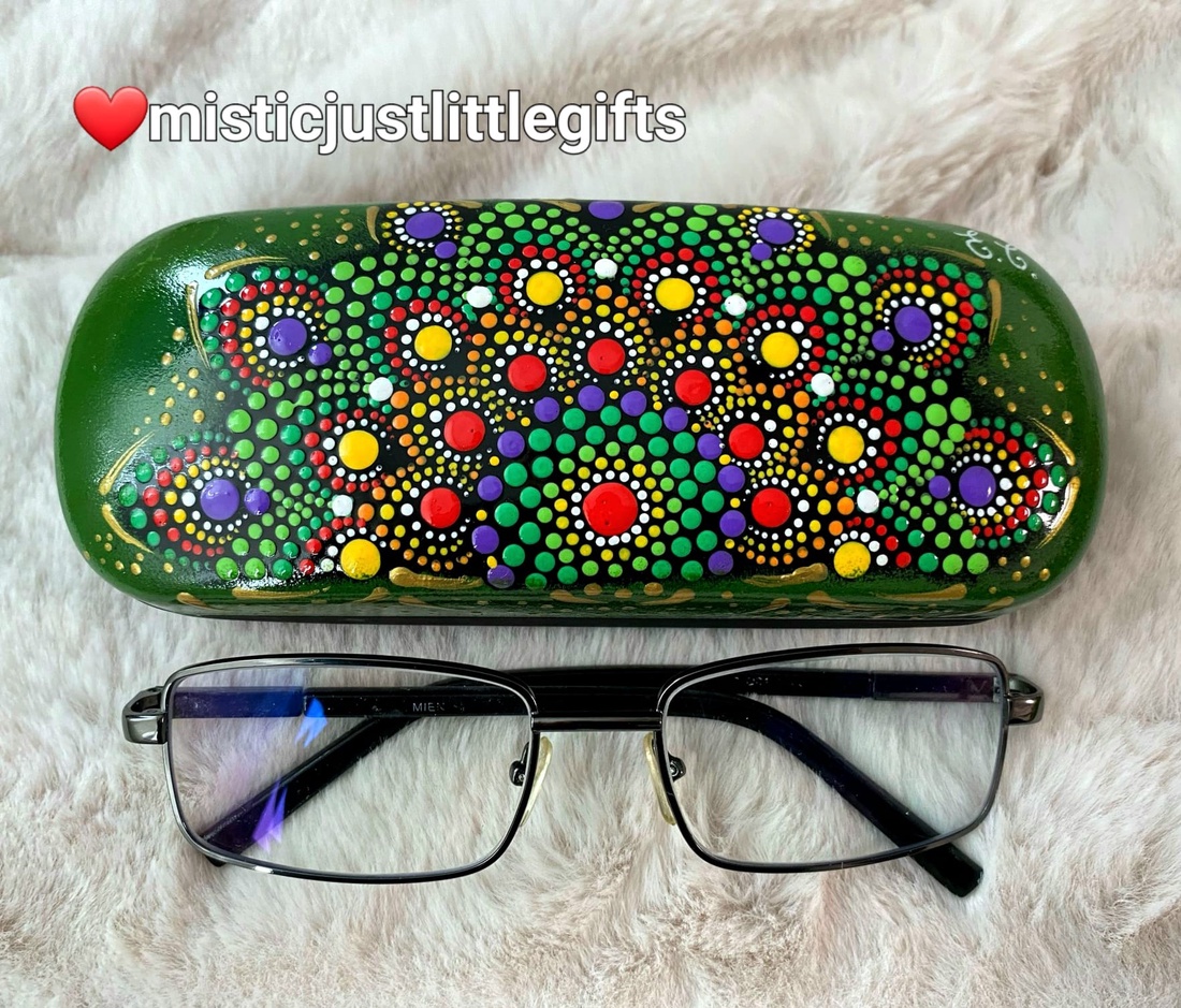 Toc ochelari pictat manual in tehnica mandala dots - genți și portofele - portofele, huse, suporturi - suport de ochelari - Artynos.ro