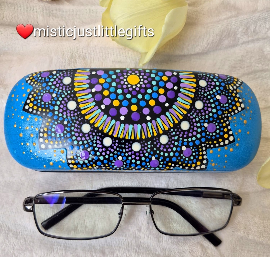 Toc ochelari pictat manual in tehnica mandala dots - genți și portofele - portofele, huse, suporturi - suport de ochelari - Artynos.ro